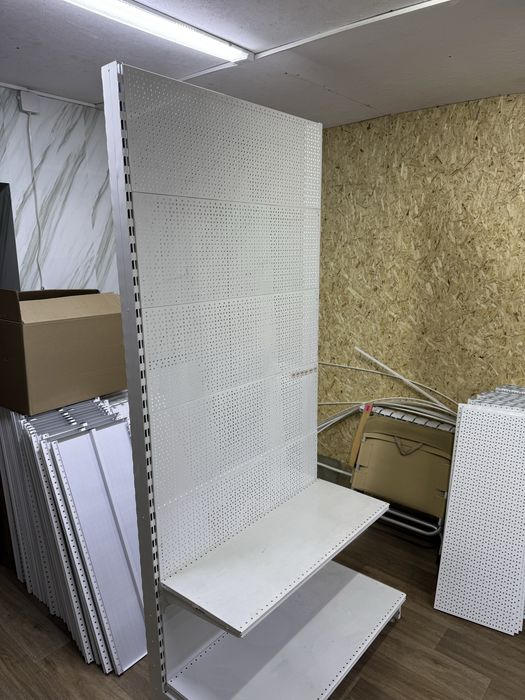 Стеллаж перфорированный.