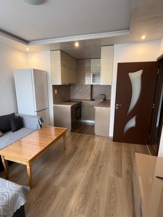 Дава се под наем Тристаен апартамент в Пловдив, Каменица 1 - 100 кв.м за 550 € - Снимка #1