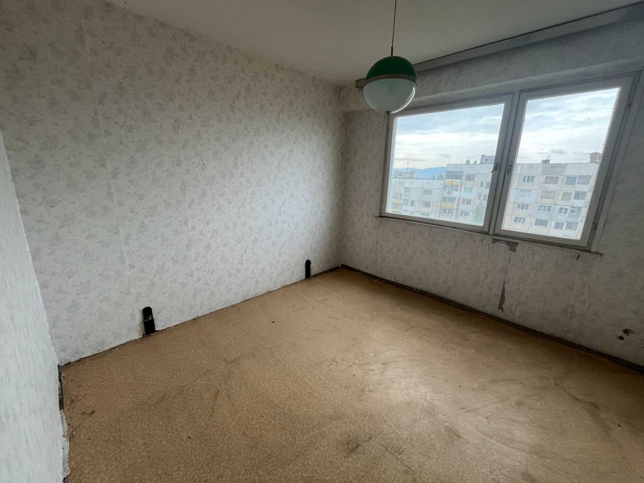 Продава се Тристаен апартамент в Казанлък - 85 кв.м за 810 €/кв.м - Снимка #1