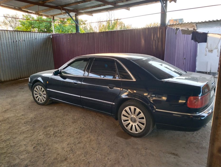 Audi A8 D2 продам