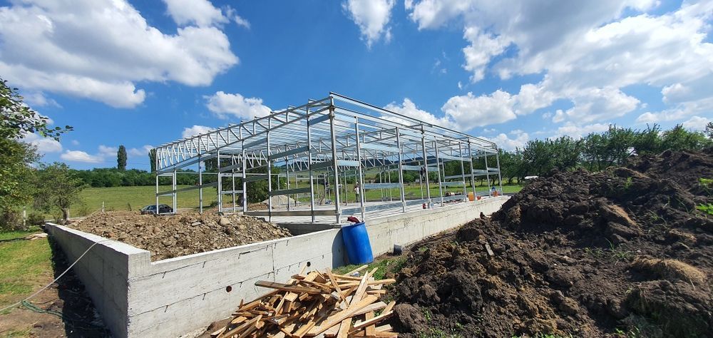 Vand structura metalica completa 16x15 invelita cu panouri sandwich