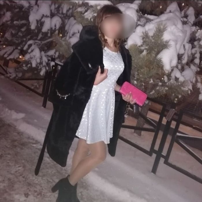 Продам платье одевала 1 раз размер 42 44