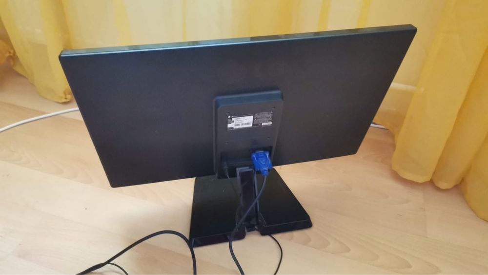 Монитор в рабочим состоянии