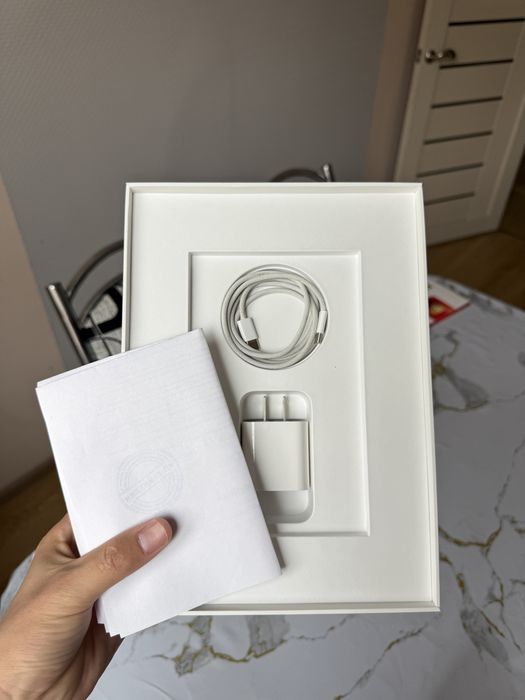 Продается APPLE iPAD A16 11