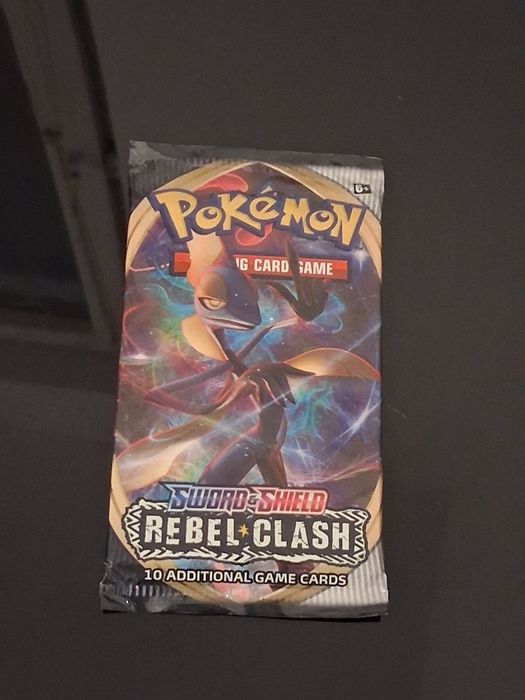 Pokémon TCG Sword and Sheld Rebel Clash Pack