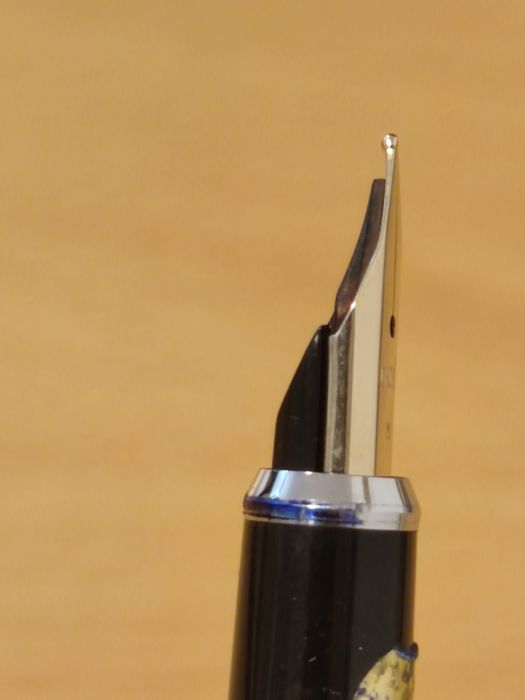 Stilou Cross Century II  penita și elemente aurite, cutie, convertor