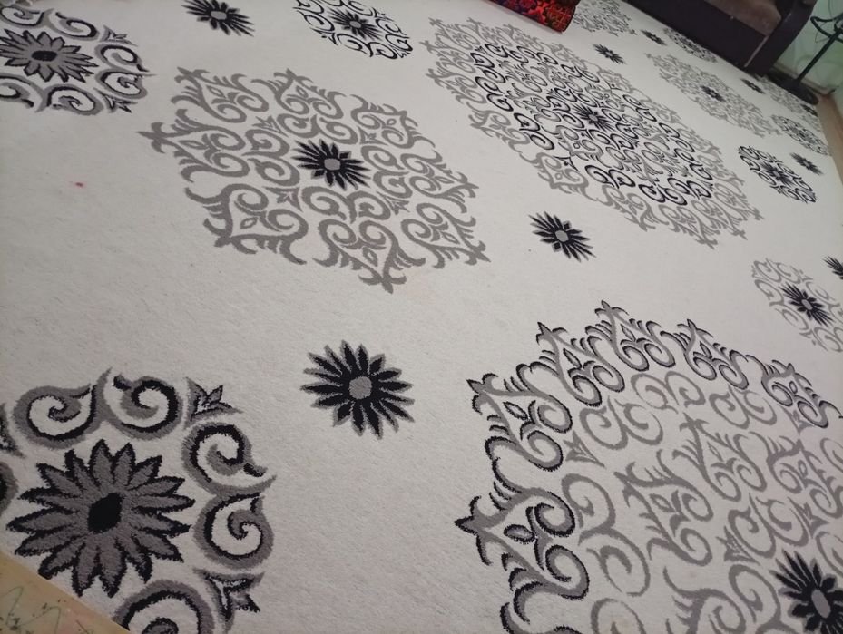 Клем, диван сатылады.