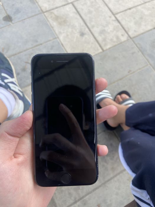 Iphone 7 продаю