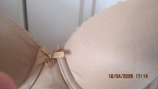sutiene Victoria s secret mar. 75B
