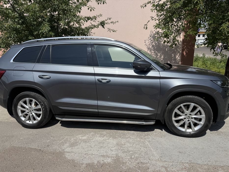 Skoda xolati zor momosi yoq tayor moshina olasiz xaydisiz
