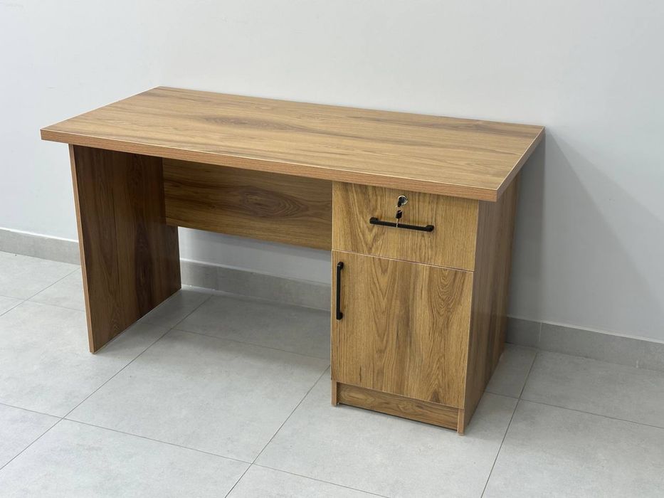 Стол однотумбовый