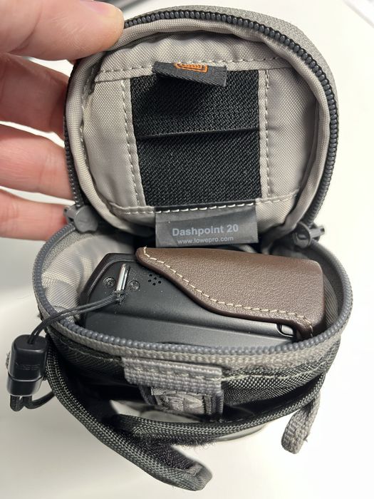 Canon M200 cu ef-m 22mm