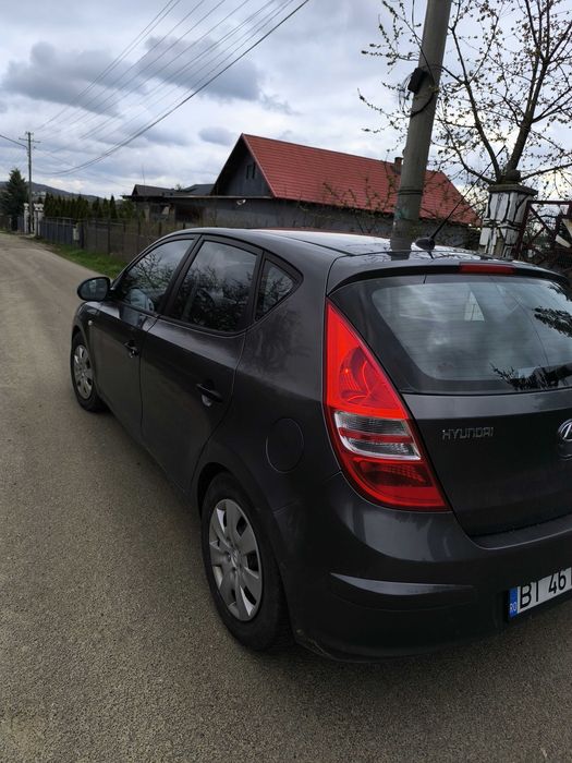 HYUNDAI i30 0 — imagine 3