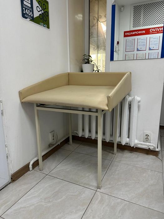 Шкафы диван двери