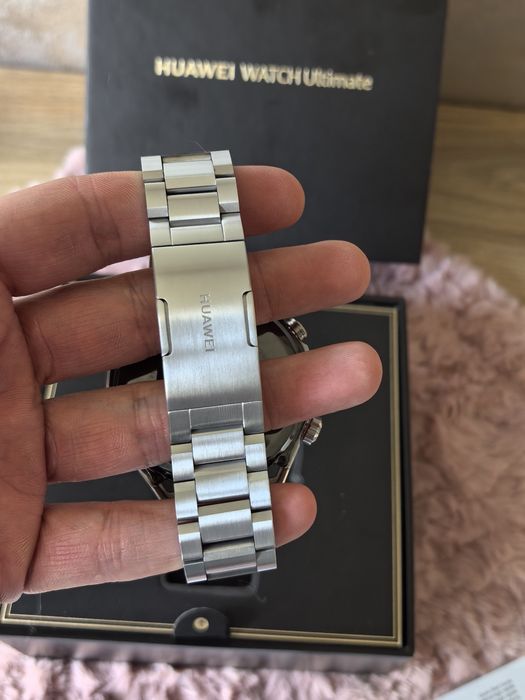 Закупен днес в гаранция от Yettel Huawei watch ultimate titanium!