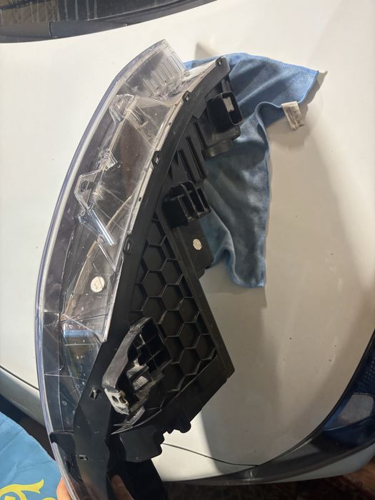 Продаю фару акцент