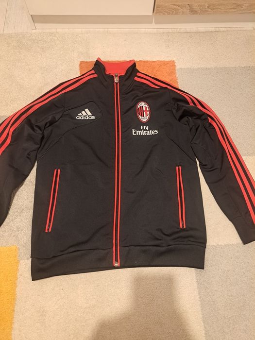 Оригинален суичър на AC Milan от сезон 13-13