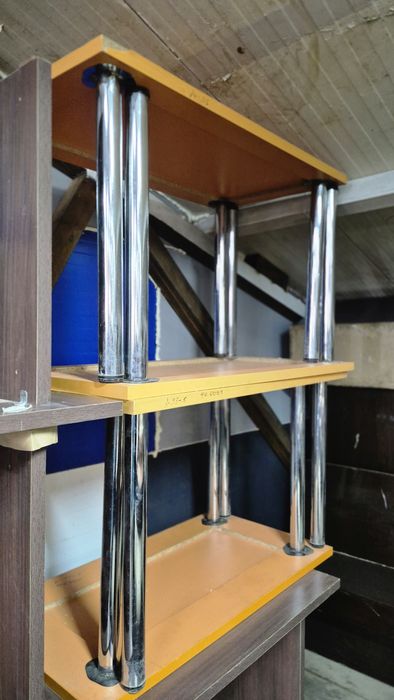 Диваны, столы мебель и оборудование