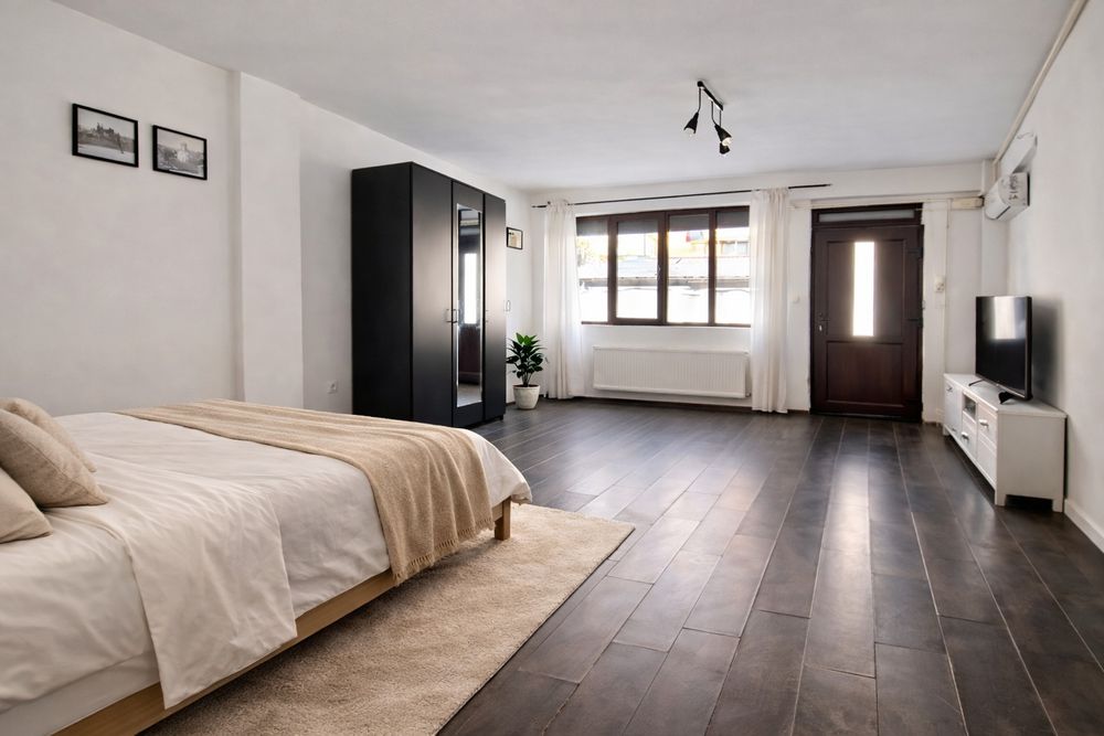Garsoniera/Spatiu comercial/Cabinet/Salon/Birou Drumul Taberei cu intrare proprie