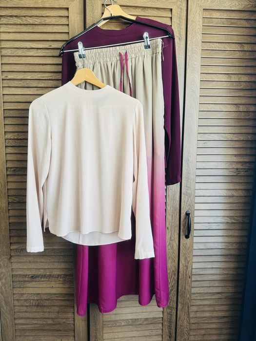 Пола и два броя блузи