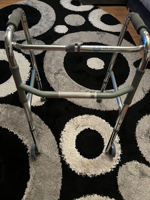 Продам ходунки для взрослых