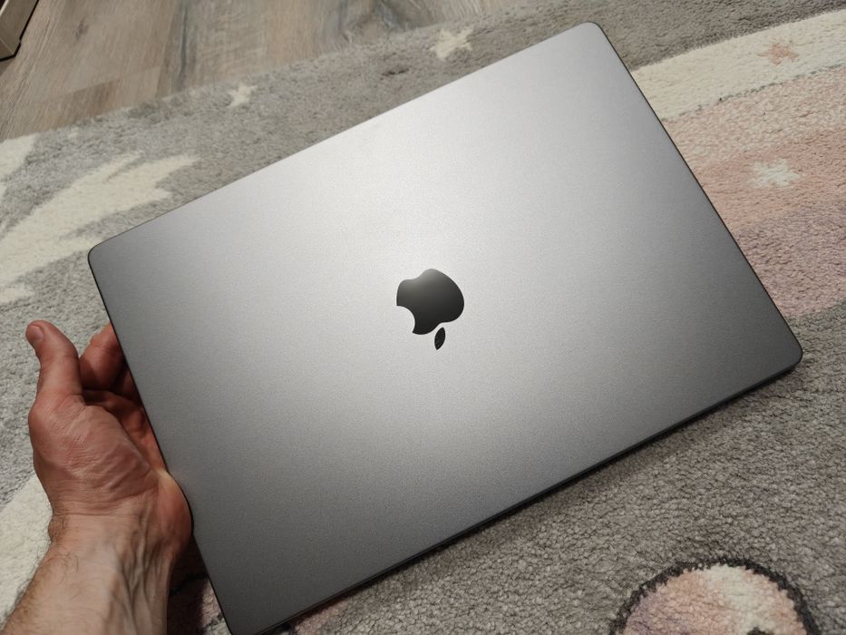 Apple MacBook Pro 16″ 2021, M1 Pro 10 Cores, 16 GB Unified Memory, 512 GB (тъмносив)