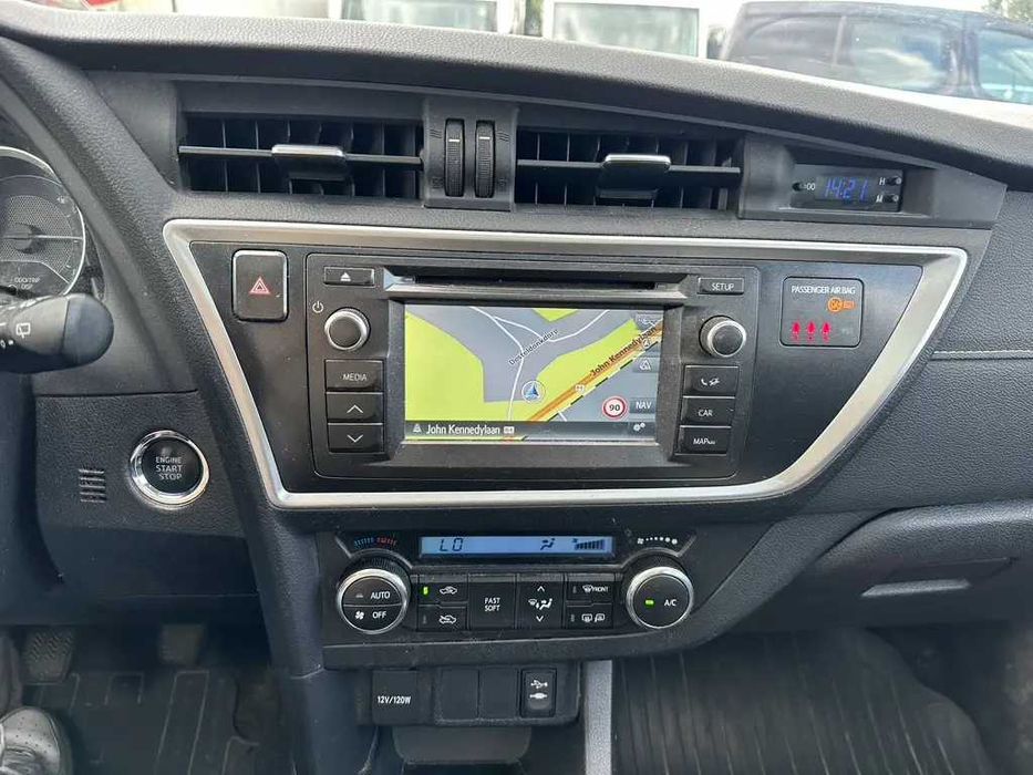 Toyota - Auris - 2015 1.4 D 90 кс. Каско