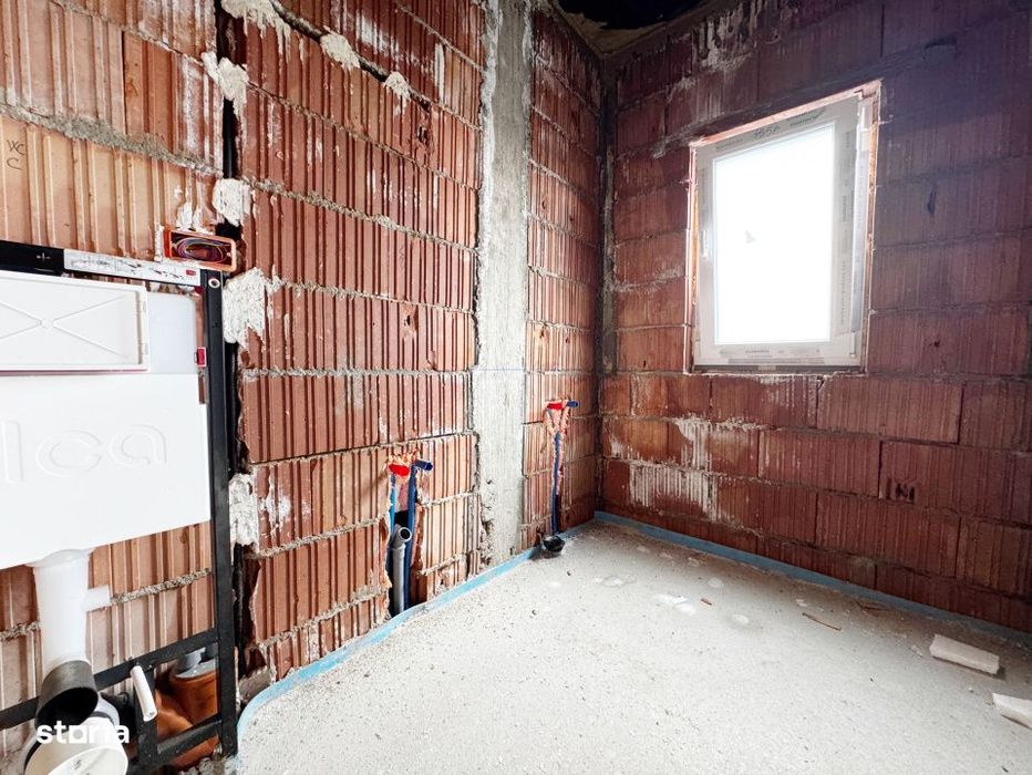 Duplex despartit prin camera tehnica, 121mp utili,350mp teren -Mosnita