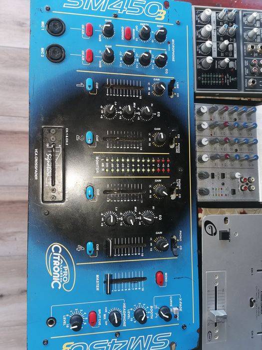 Mixere orizontale Mackie,Behringer,Citronic,Gemini. Marshall Woburn