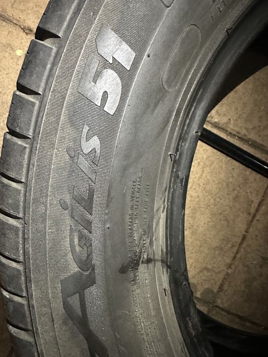 Vand 4 C-uri    Michelin Agilis 150 lei bucata