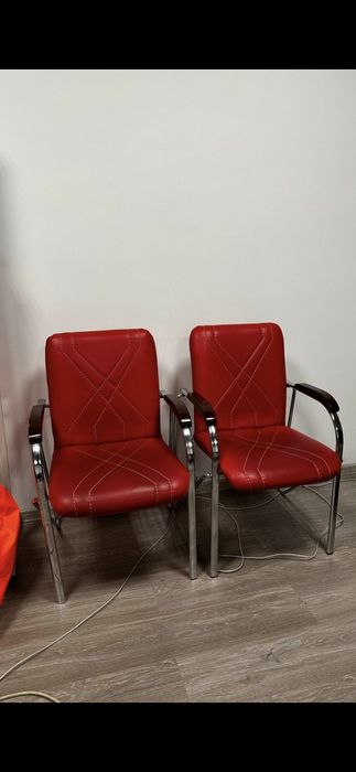 Красный стул цена 10000