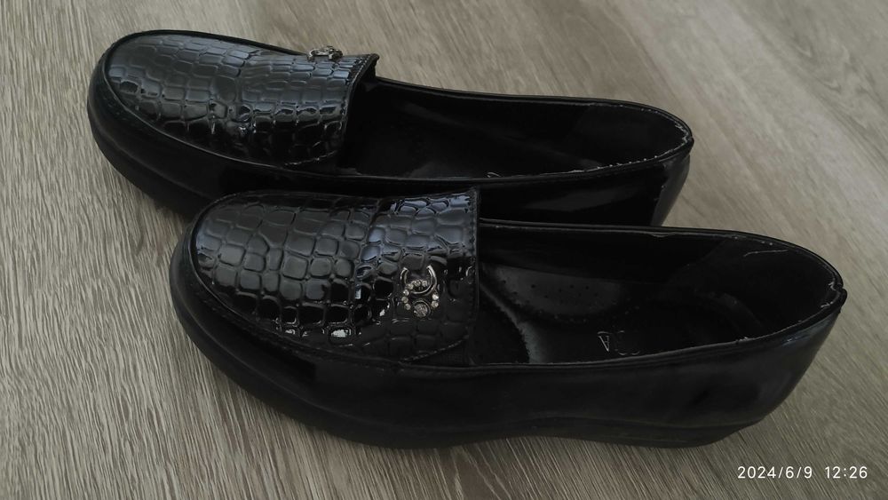 Кожаные туфельки-лоферы