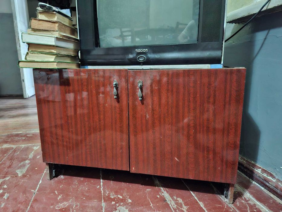 Тумба под телевизор