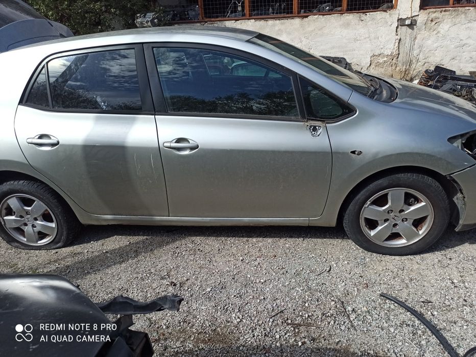 2бр. Аурис 1.6 на части