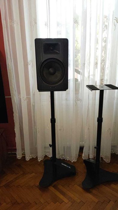 Monitoare studio M-Audio BX8 D3 + stative Quiklok + cabluri