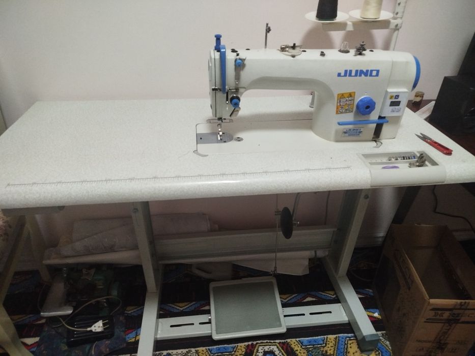 Tikuv mashinasi sotiladi