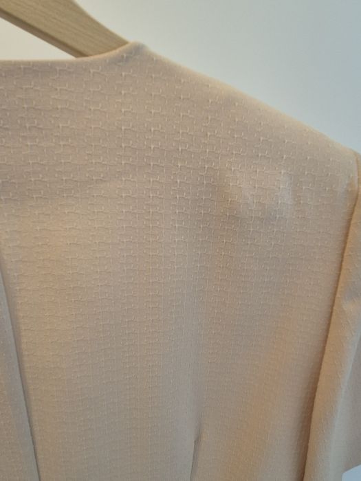 Costum Sarafan si Sacou mânecă scurta mărime M culoare bej cu pantofi