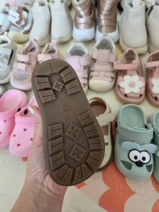 Детская обувь б/у с 11 месяцев до 3 лет для девочки