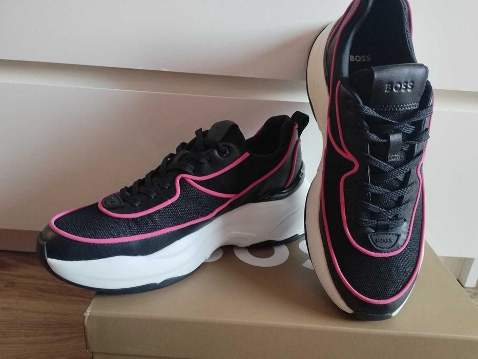 Нови сникърси BOSS - 41 р-р