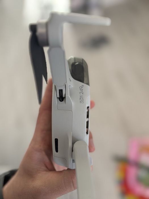 Drona DJI mini 2 fly more combo