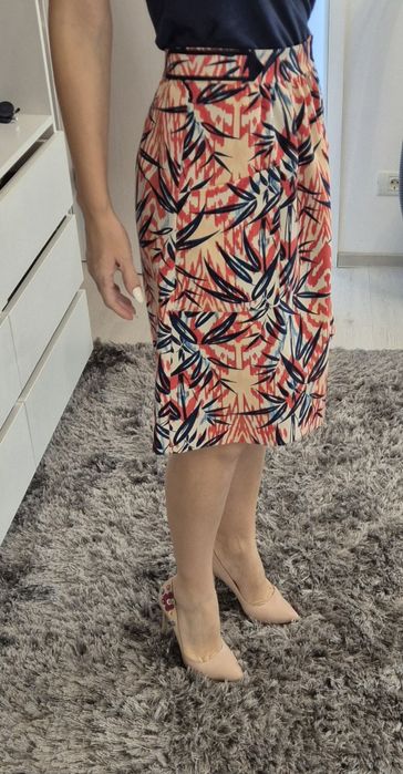 Fusta Zara, mărimea Xs , dar merge și la S chiar M mai mic