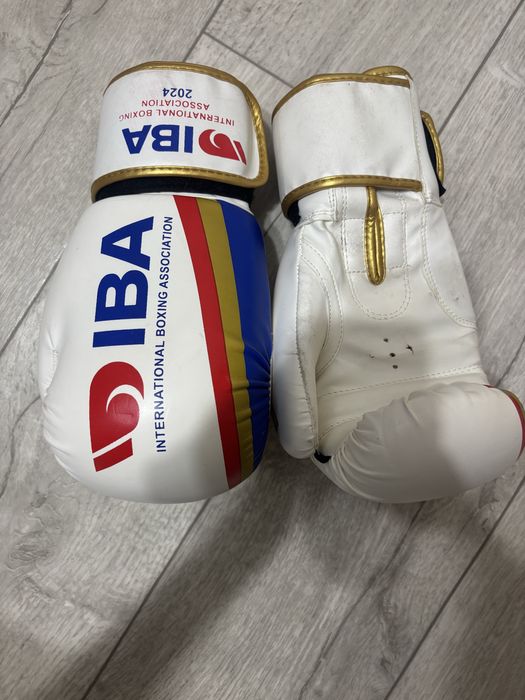 Продается Боксерский Перчатки Aiba