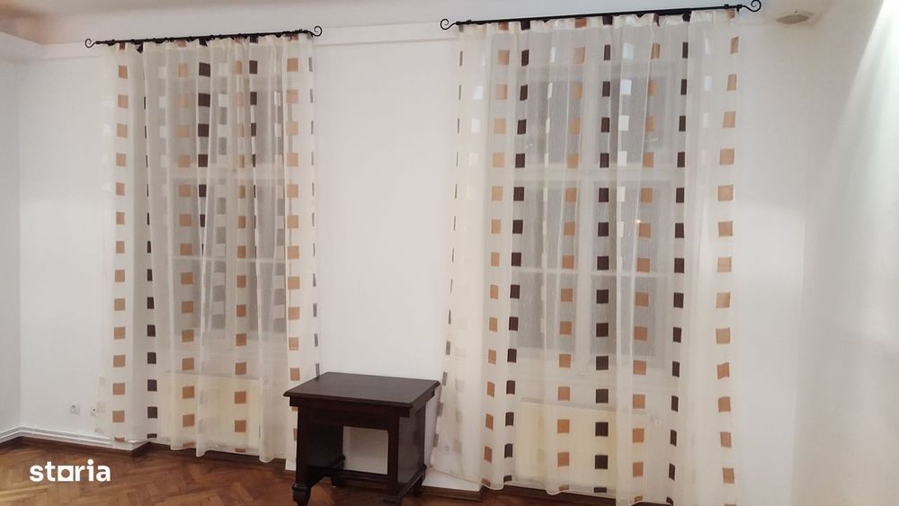 Apartament 3 camere la parter langa Parcul Sub Arini strada Rennes