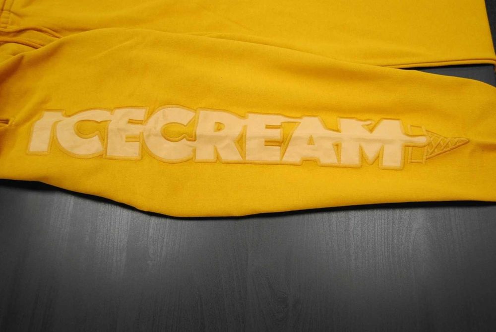 НОВО мъжко долнище ICECREAM Cone Sweatpants Jogger – цвят Buckthorn Khaki
