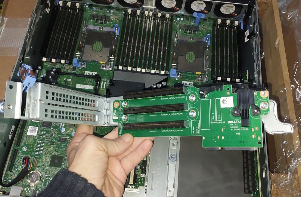 Riser 2A Full Height + Cage pentru Server Dell PE R740/XD Gen3 0J7W3K