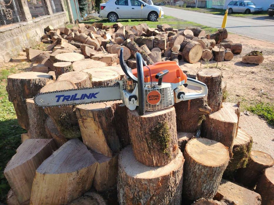 Предлагам рязане на дърва на трупчета за камина (печка)