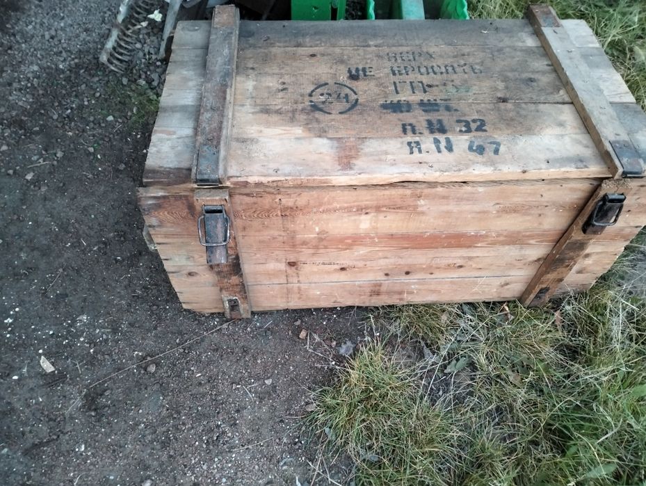 Продам деревянный ящик-сундук.