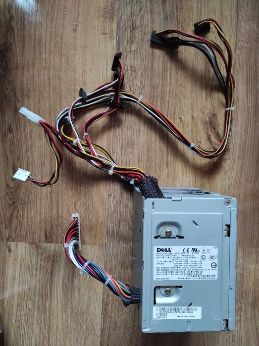 Марково Захранване от / за DELL
