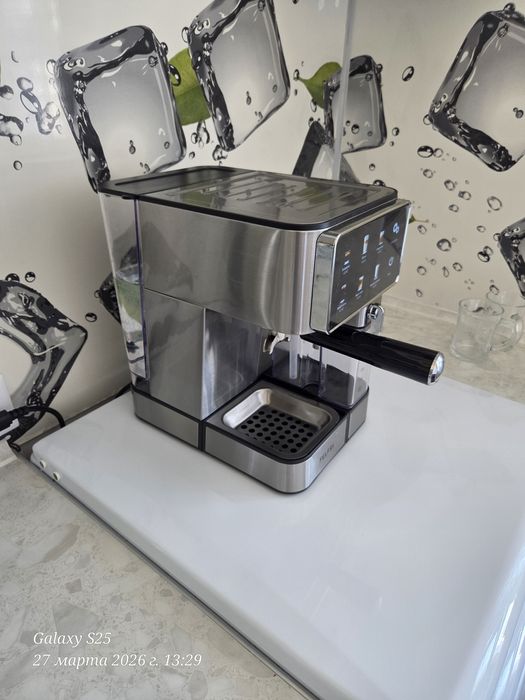Продам кофемашину новая