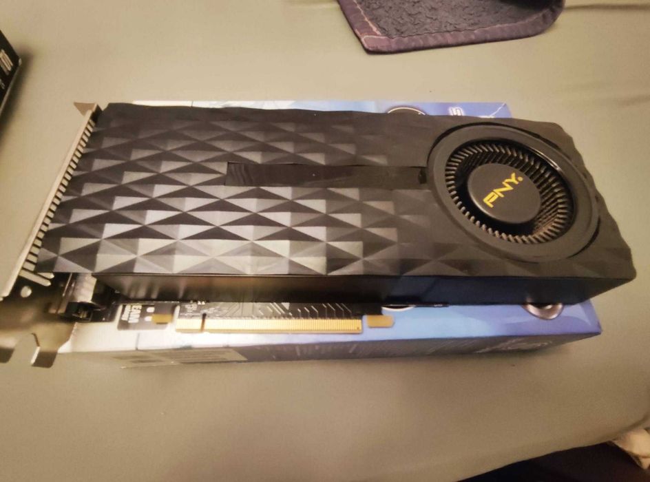 Placa video PNY GeForce GTX 970 XLR8 Edition 4GB GDDR5 256-bit,foarte buna
